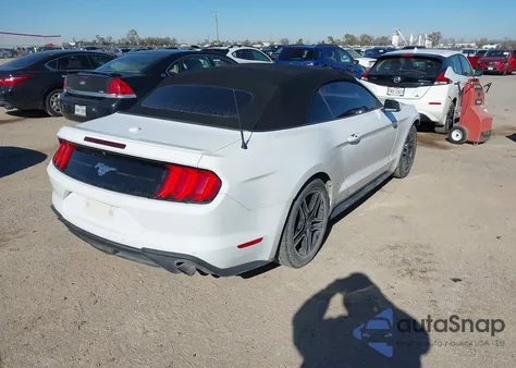 2019 Ford Mustang Ecoboost Premium z USA, uszkodzony, nr VIN 1FATP8UH8K5170254